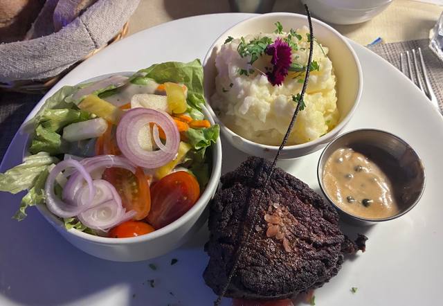 Kalatua Garden Restaurant in Pereybere