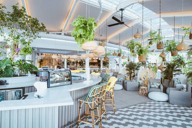 The Palm Court - LUX* Grand Gaube in Grand Gaube