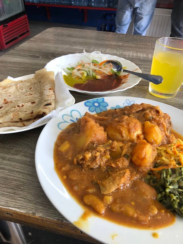 Motorway snack in Port Louis