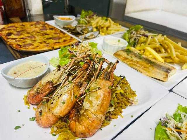 Refresh Restaurant Pizza Bar in Trou auxbiches