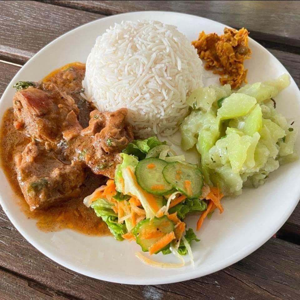 Manisha Repas Local