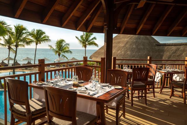Belle Vue Main Sea View Restaurant in Terre Rouge