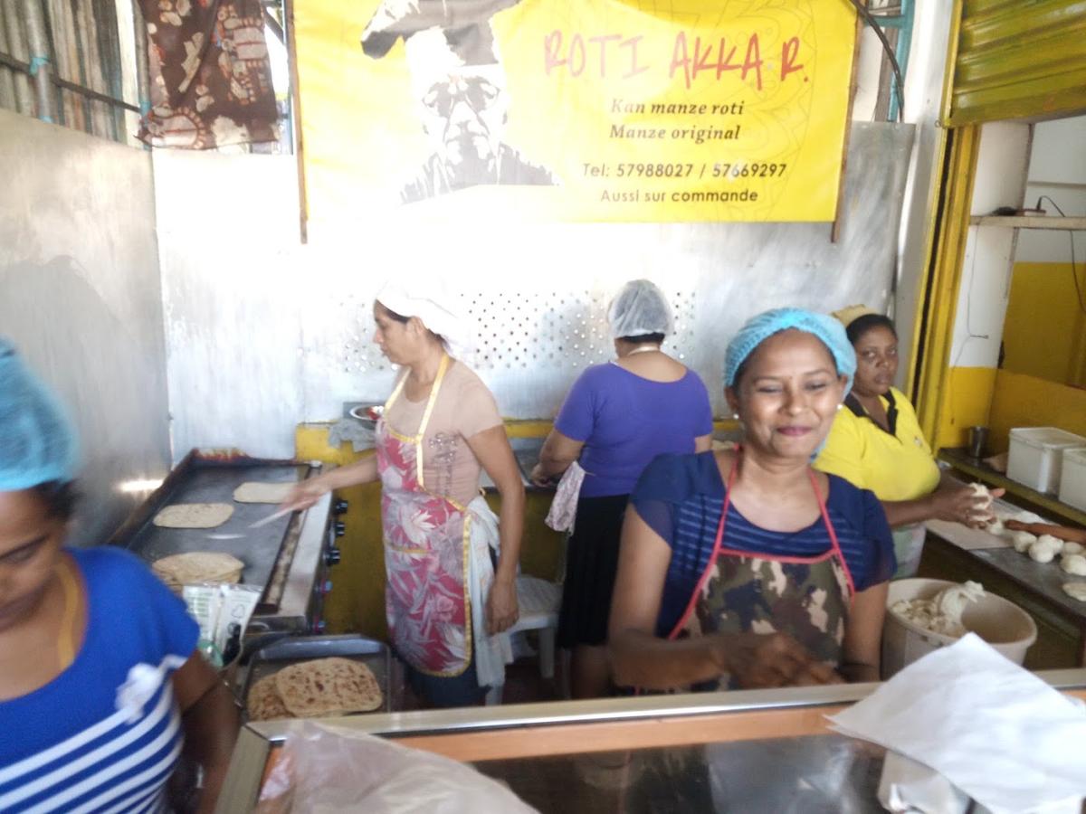 Roti Akka R